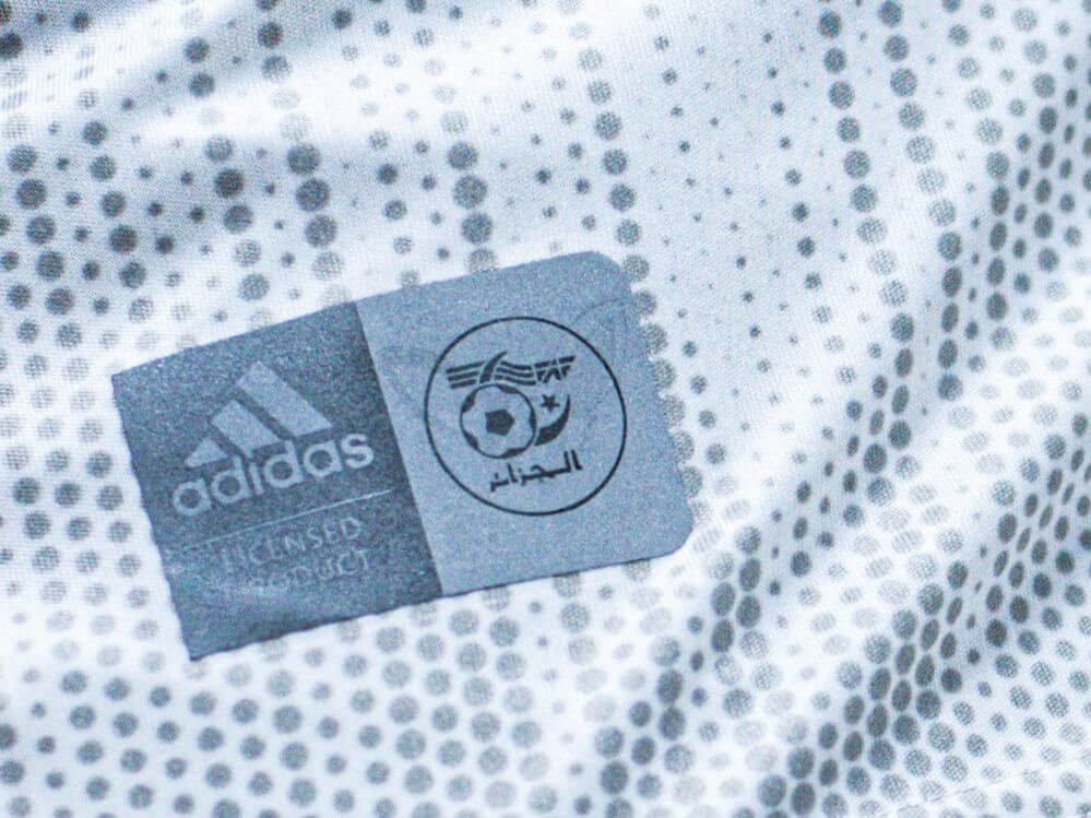 AUTHENTIC LABEL